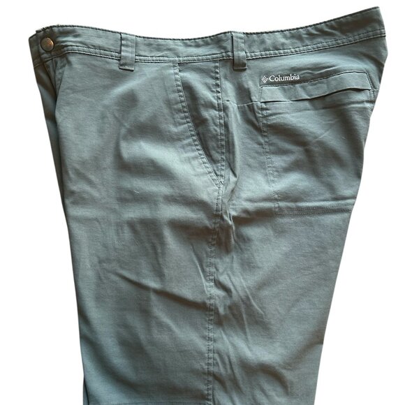 Columbia Men's Omni-Shield Advanced Repellency Grey Shorts Size 40 Activewear - Picture 2 of 6